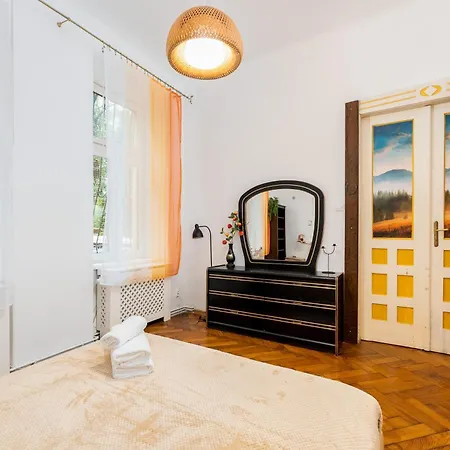 Apartament Park Strzelecki Spacious By Bookinghost