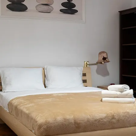 Apartman Park Strzelecki Spacious By Bookinghost